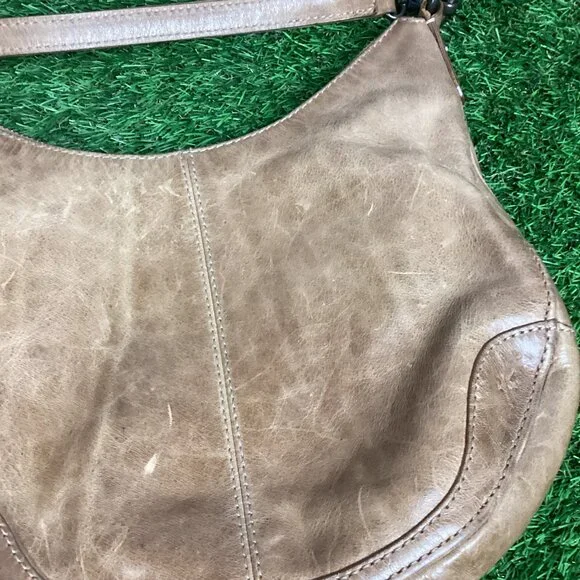 Frye Melissa Scooped Crossbody Hobo Bag Light Tan